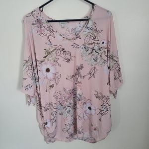 Avenue pink top with flowers